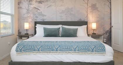 Sparkling New 4 Bedroom Family Retreat near Sea World, Lackland AFB, & Six Flags