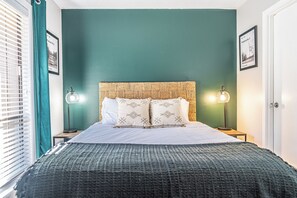 1 habitación, tabla de planchar con plancha, wifi y ropa de cama 