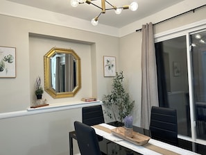 Dining - Modern 3-bedroom house with WiFi and AC in North Rosedale Park  (Detroit)
