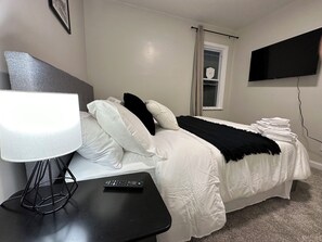 3 室のベッドルーム、アイロン / アイロン台、WiFi、ベッドシーツ