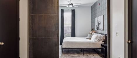 Schreibtisch, Bügeleisen/Bügelbrett, kostenloses WLAN, Bettwäsche