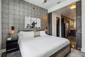 1 habitación, tabla de planchar con plancha, wifi gratis y ropa de cama 