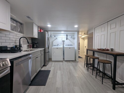 Charming 3-bedroom private basement apartment with WiFi, AC in enchanting Ogden.