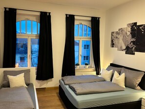 2 多间卧室、WiFi、床单