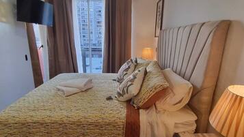 1 bedroom, iron/ironing board, WiFi, bed sheets