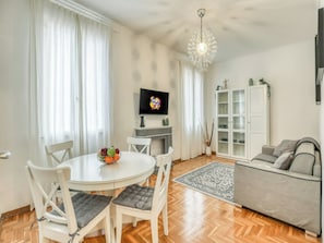 House, 1 Bedroom, Balcony | Dining room