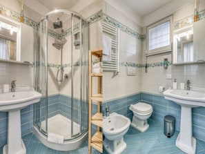 Casa, 1 camera da letto, balcone | Bagno