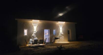 Cozy house for families and friends, 15-20 minutes to beautiful beaches