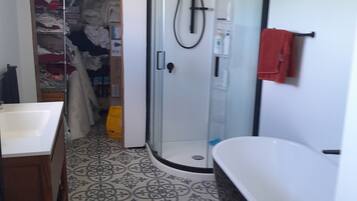 Towels, toilet paper