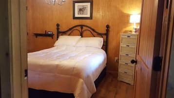 1 slaapkamer, een strijkplank/strijkijzer, wifi, beddengoed