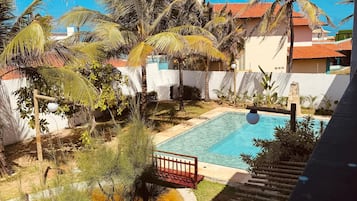 2 piscinas al aire libre