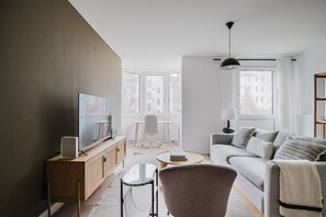 Fernseher, Stereoanlage