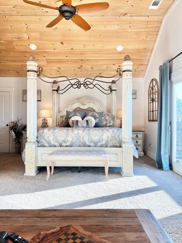 3 bedrooms, iron/ironing board, travel crib, WiFi