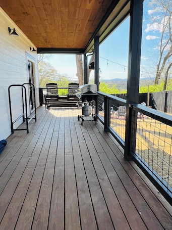 Terrace/patio. French Country Retreat Near Ball Ground, Weddings, pets, 3BR, yard