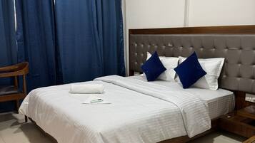 3 Schlafzimmer, Bügeleisen/Bügelbrett, WLAN, Bettwäsche