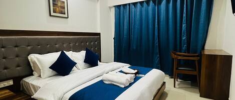 3 slaapkamers, een strijkplank/strijkijzer, wifi, beddengoed