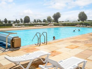 House | Pool