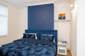 3 quartos, ferros/tábuas de passar roupa, Wi-Fi, roupa de cama