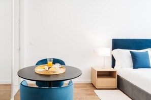 Bügeleisen/Bügelbrett, kostenloses WLAN, Bettwäsche