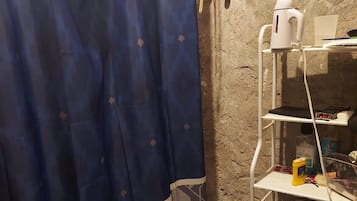 Dusche, Handtücher, Seife, Toilettenpapier