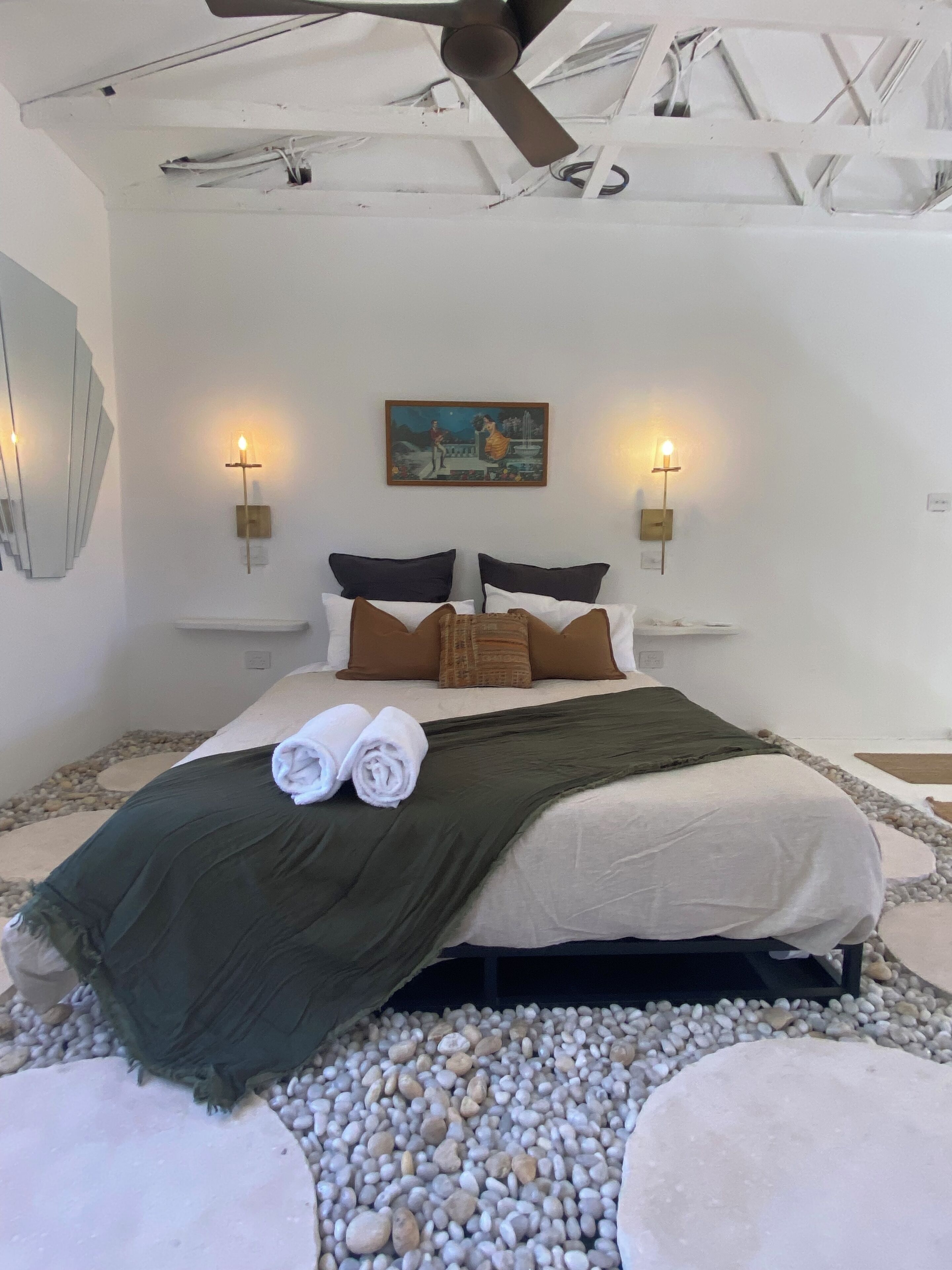 1 habitación, tabla de planchar con plancha, wifi gratis y ropa de cama 