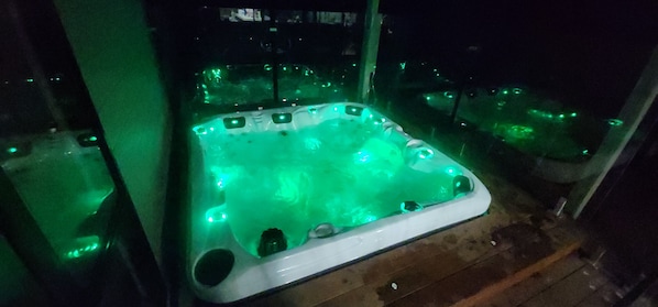 Bañera de hidromasaje exterior