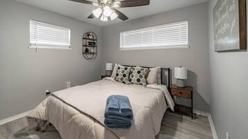 2 chambres, fer et planche Ă repasser, Wi-Fi gratuit, draps fournis