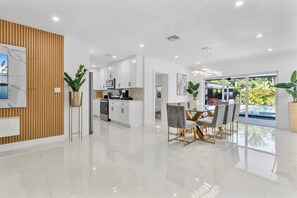 Interior - GoldLuxe with Outdoor Paradise (Miami)