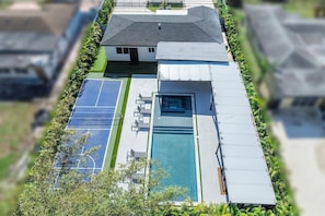 Sports court - GoldLuxe with Outdoor Paradise (Miami)