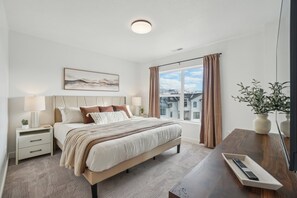 4 habitaciones, escritorio, tabla de planchar con plancha y wifi gratis 