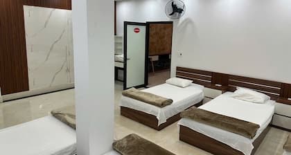 Nhớ Homestay offers unique tours and luxurious, comfortable rooms with WiFi, AC