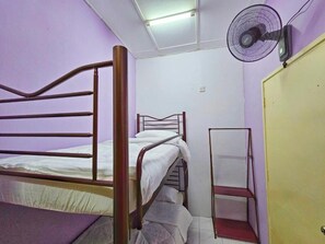3 dormitorios, escritorio, tabla de planchar con plancha y wifi gratis