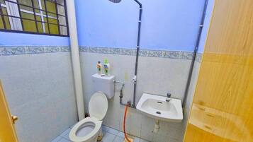 Bruser, bidet, håndklæder, Sæbe