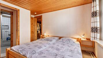 2 Schlafzimmer, Bügeleisen/Bügelbrett, kostenloses WLAN, Bettwäsche