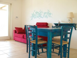 Deluxe House, 3 Bedrooms | Dining - Elegant Apartment Near the Beach of Baja Sardinia (Arzachena)