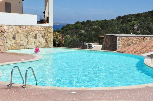 Elegant Apartment Near the Beach of Baja Sardinia