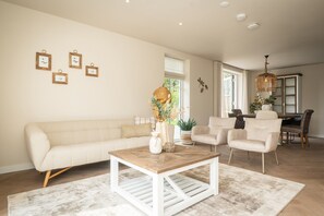 Maison Deluxe, 3 chambres | Salle de séjour