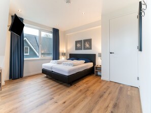 14 bedrooms, individually furnished, bed sheets