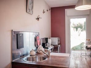 Cuisine privée | Réfrigérateur, micro-ondes, four, cafetière/bouilloire