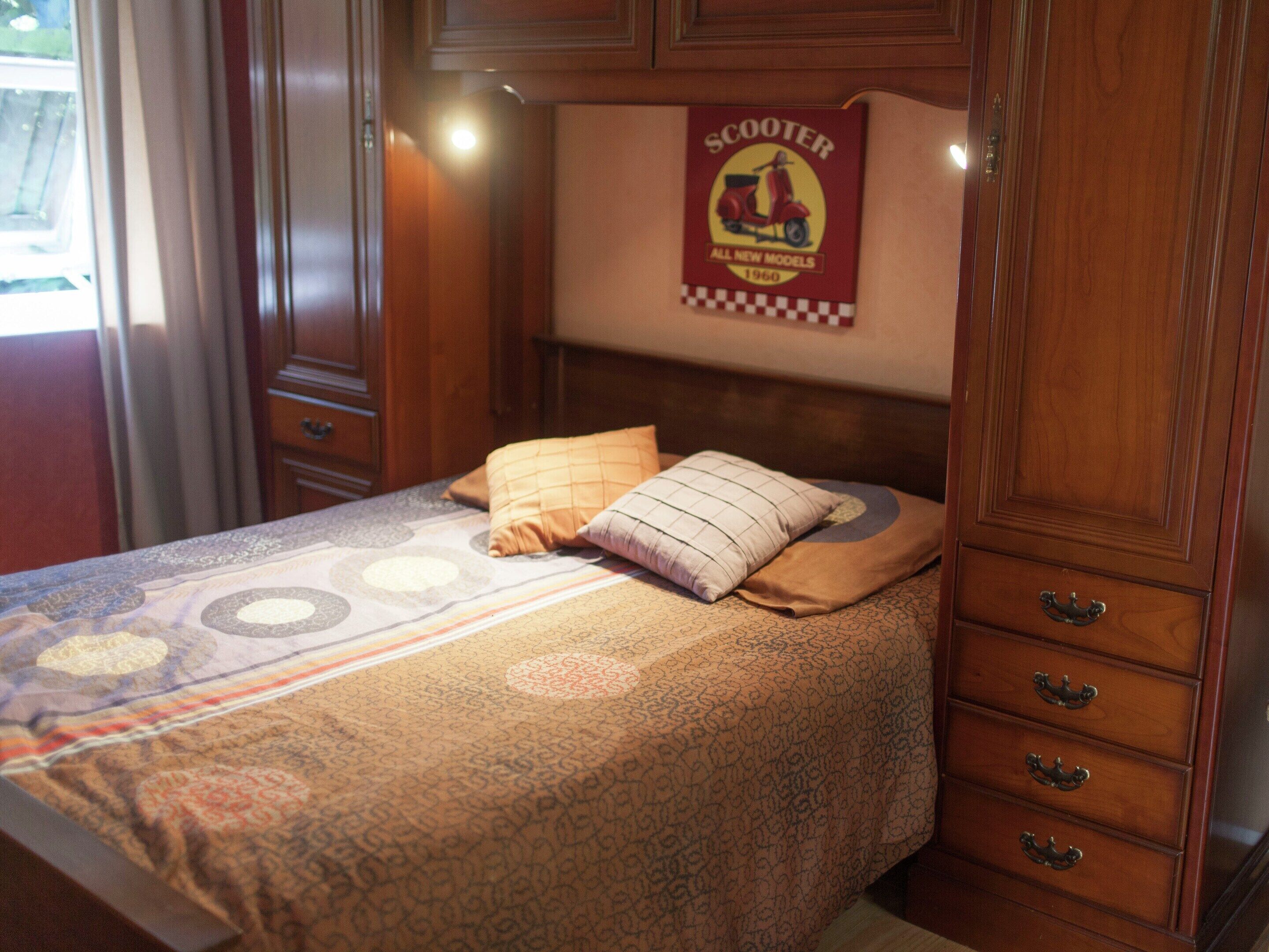 Classic House, 1 Bedroom | 3 bilik tidur, dilengkapkan perabot secara berasingan, cadar katil 