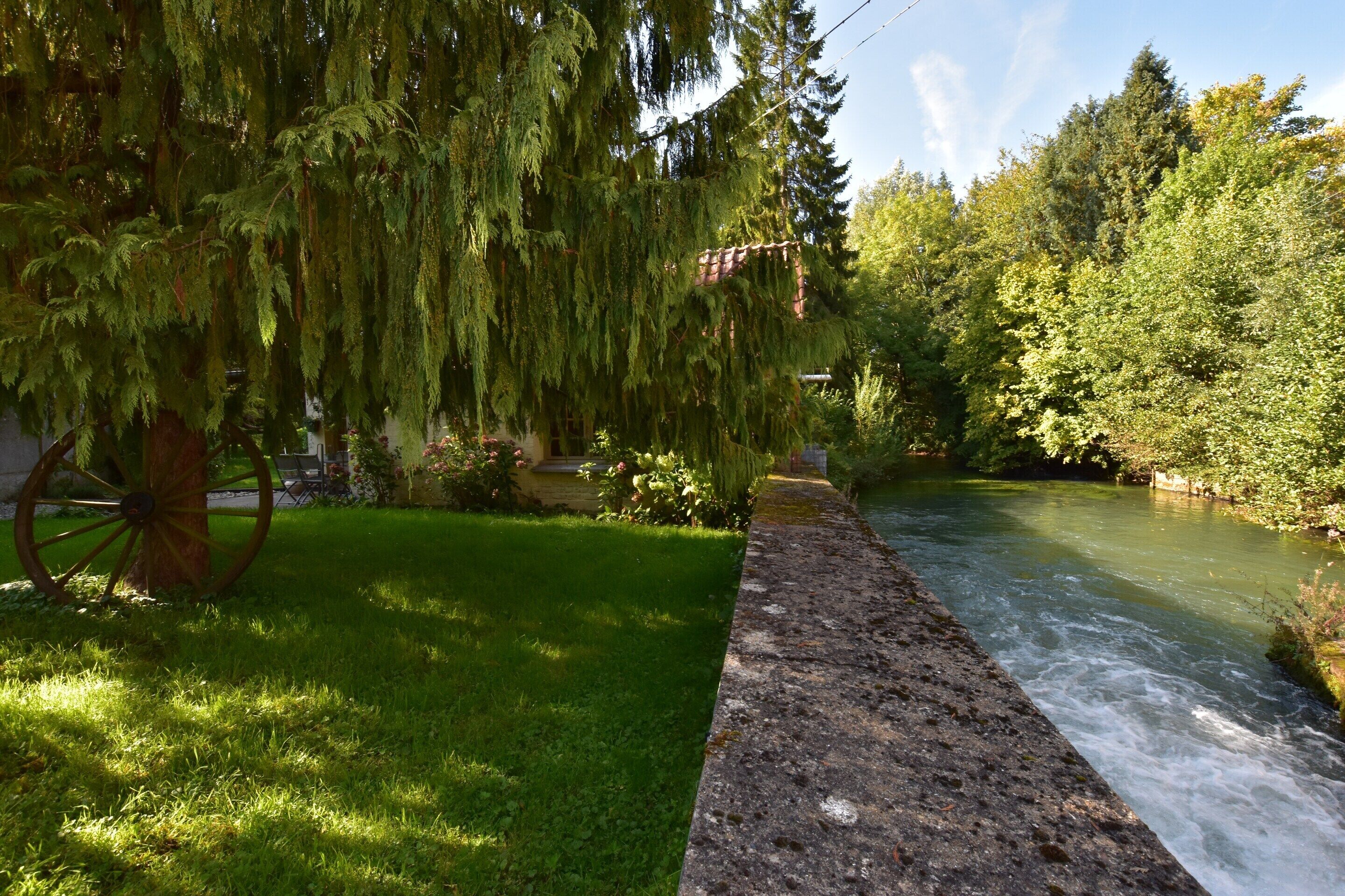 Nhà tiện nghi đơn giản, 2 phòng ngủ | Vườn