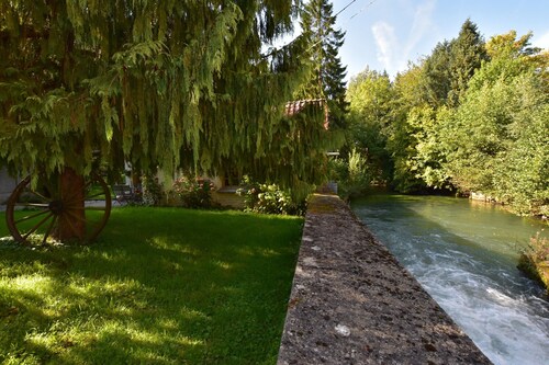 Cozy Chalet in Ponchel With Pond