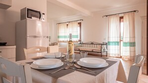 Dining - Apartments With Shared Pool, Vignola/mare Aglientu (Aglientu)