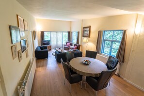 Nhà Deluxe, 2 phòng ngủ | Khu ăn uống