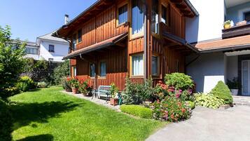 Classic Apartment, 2 Bedrooms | Exterior