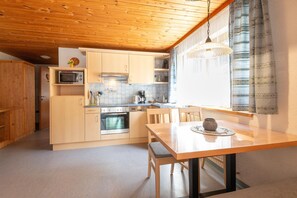 Classic Apartment, 1 Bedroom | Private kitchen | Fridge, microwave, oven, coffee/tea maker - Spacious Apartment Near the Centre and ski Resort (Gaschurn)