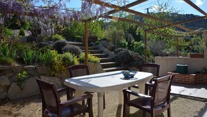 Balcony - Pretty Holiday Home in Courry With Swimming Pool (Courry)