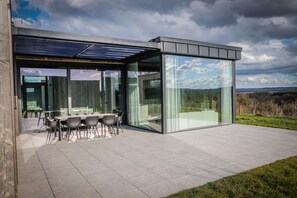 Comfort House, 3 Bedrooms | Balcony