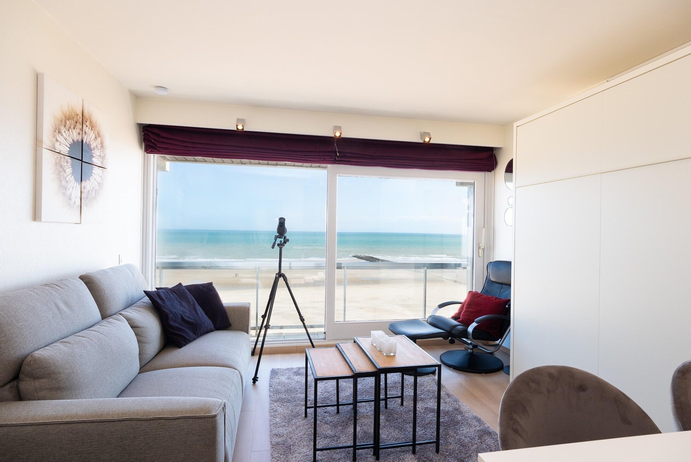 Comfort Apartment, 2 Bedrooms | Living room