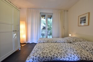 2 bedrooms, individually furnished, bed sheets
